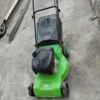 یک عدد چمن زن گلف بنزینی درحدنو کم کارکرد