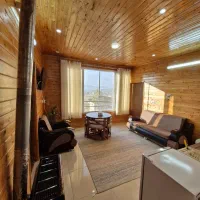 کلبه چوبی ماه ثنا