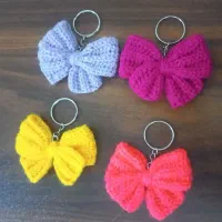 جاسوئیچی و آویز بافتنی