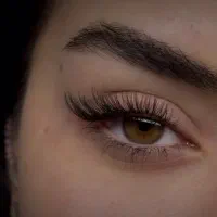 اکستنشن مژه لیفت مژه و ابرو‌ نیشابور