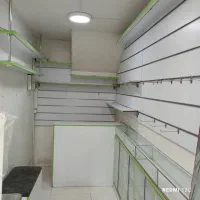 ویترین و پیشخوان و میز وقفسه