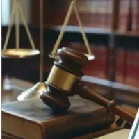 وکیل قانونی