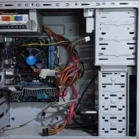 کامپیوتر رومیزی/دانشجویی