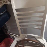 صندلی سالم رنگ آمیزی شده تر تمیز فقط نشیمن نداره