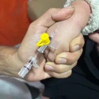 خدمات پرستاری درمنزل وصل ، سرم ،پانسمان وتزریقات|خدمات آرایشگری و زیبایی|زاهدان, |دیوار