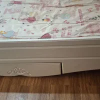 تخت دومنظوره کودک و نوجوان