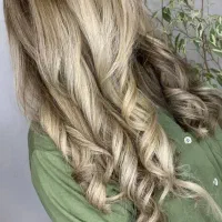 مدل رنگ و لایت و‌خدمات ناخن