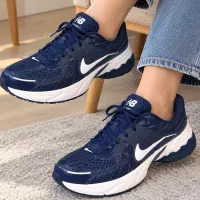 کتونی نایک  سایز ۳۷ بسیار تمیز و شیک