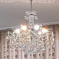 یک جفت لوستر کریستالی