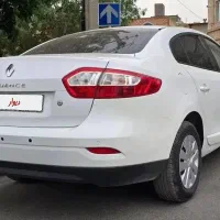 ماشین رنو فلوینس