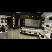 فروشنده خانم پاره وقت برای فروشگاه چرم زنانه