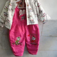 تعدادی کاپشن و لباس گرم مخمل وبافت بچه گانه