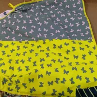 چندعددپیش بند با یک جفت کفش|کفش و لباس بچه|اسدآباد, |دیوار