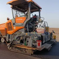 اجرای آسفالت فینیشر اکیپ پخش