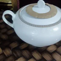 سوپ خوری و قوری چینی زرین لب طلایی