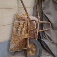 فرغون آذین