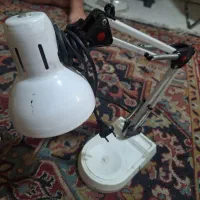 چراغ ایستاده فلزی