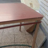 میز چوبی