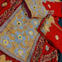 لباس مجلسی|لباس|جالق, |دیوار