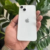 اپل iPhone 13 با حافظهٔ ۲۵۶ گیگابایت