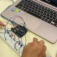 تدریس برنامه نویسی الکترونیک،اینترنت اشیا ورباتیک