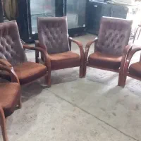 صندلی و کابینت اشپزخانه