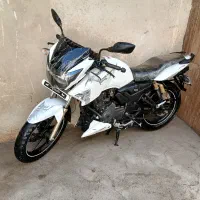 آپاچی 180