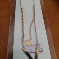 گردنبند طلای V و مثلث عیار ۷۵۰ با اجرت کارگاهی|جواهرات|رشت, بازار|دیوار