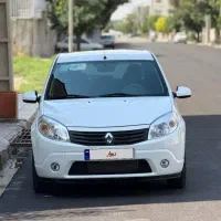 رنو ساندرو اتوماتیک، مدل ۱۳۹۶
