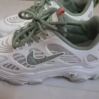 کتانی نایک خارجی وارداتی سایز ۳۹ به ۳۸ هم میخوره