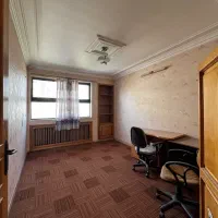 آپارتمان ۲طرف نور ۱۸۰ متر ۳ خواب خ اردیبهشت|فروش آپارتمان|اصفهان, خلجا|دیوار