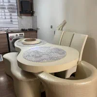 میز ناهار خوری هشت نفره