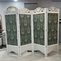 پارتیشن با برچسب کاغذ دیواری