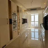 آپارتمان ۱۰۰ متری در توفیق ۱۹ سال ساخت