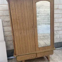 کمد لباس قدیمی