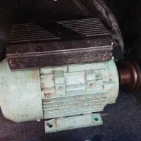 الکتروموتور ایتالیایی ۲ اسب ودینام گیربکس حلزونی