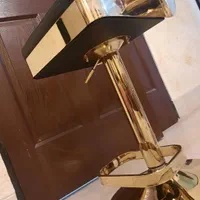 صندلی طلایی|صندلی و نیمکت|شیراز, امام حسین|دیوار