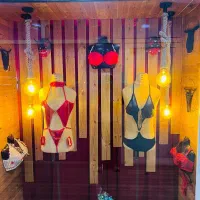 واگذاری مغازه کامل با پول پیش و کولر دو تیکه|لباس|بندر امام خمینی, |دیوار