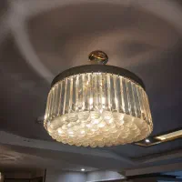 لوستر کریستالی تمیز