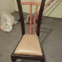 صندلی چوبی