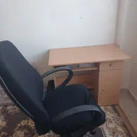 میز تحریر با صندلی چرخشی