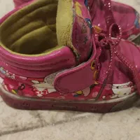 چکمه دخترانه سایز۲۴مناسب یک سال و نیم دو سال|کفش و لباس بچه|مشهد, آبکوه|دیوار