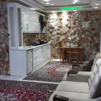 الهیه بر خیابان اصلی جنب هتل اپارتمان قصر قشم