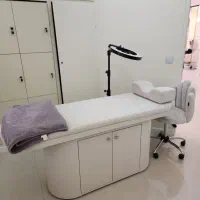 نیازمند نیروی آرایشگر|استخدام درمانی، زیبایی، بهداشتی|تهران, درختی|دیوار