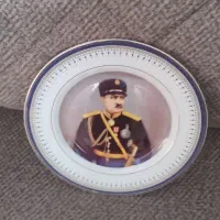 بشقاب دیوار کوب