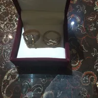 دوعددانگشتر و یک عددزنجیر