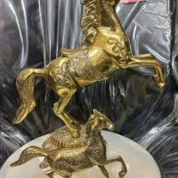 فقط۶۵۰هزارمجسمه های برنزی