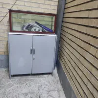 آکواریوم و میز