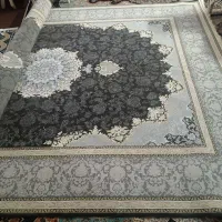 دو تخته فرش به فروش میرسد