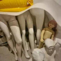 میز پیشخوان ام دی اف ۲ عدد و چندتا مانکن|فروشگاه و مغازه|میاندوآب, |دیوار